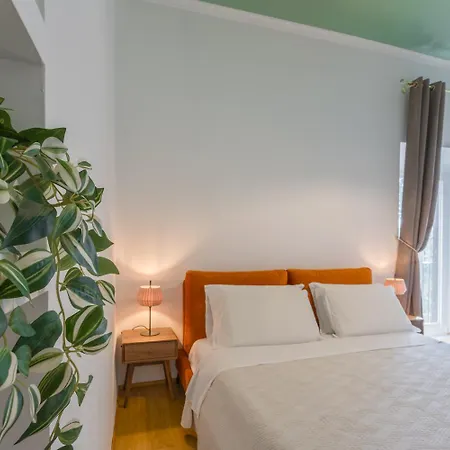Apartment Vittoria Urban Chic - Elegant In The Heart Of Rome