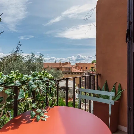 Vittoria Urban Chic - Elegant In The Heart Of Apartment *