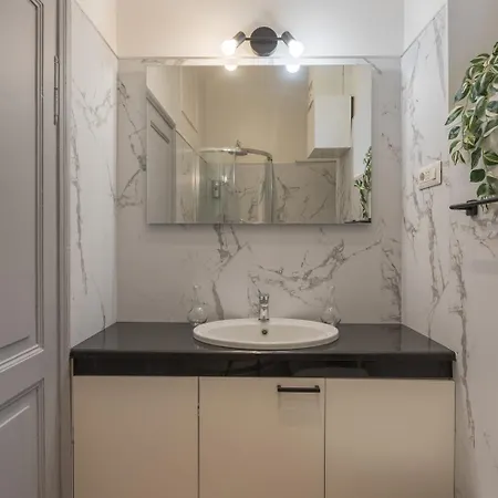 Apartment Vittoria Urban Chic - Elegant In The Heart Of *