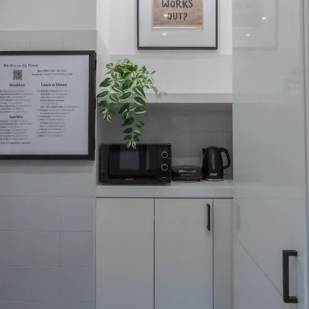 Apartment Vittoria Urban Chic - Elegant In The Heart Of Rome