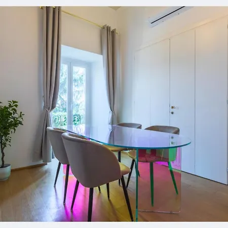Vittoria Urban Chic - Elegant In The Heart Of Apartment *